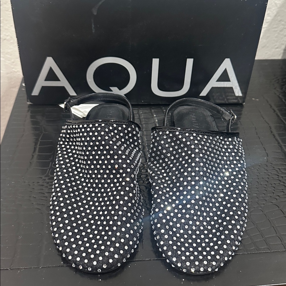 Aqua